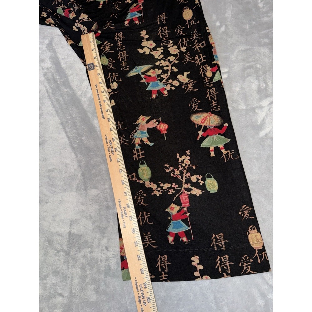CHICO'S Travelers Stretch Slinky Crop Pants Chinese Graphic‎ Print Sz 2 Casual - Picture 3 of 8